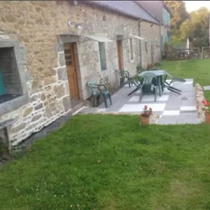 Captivating 2-bed House With Log Burner In Kérien